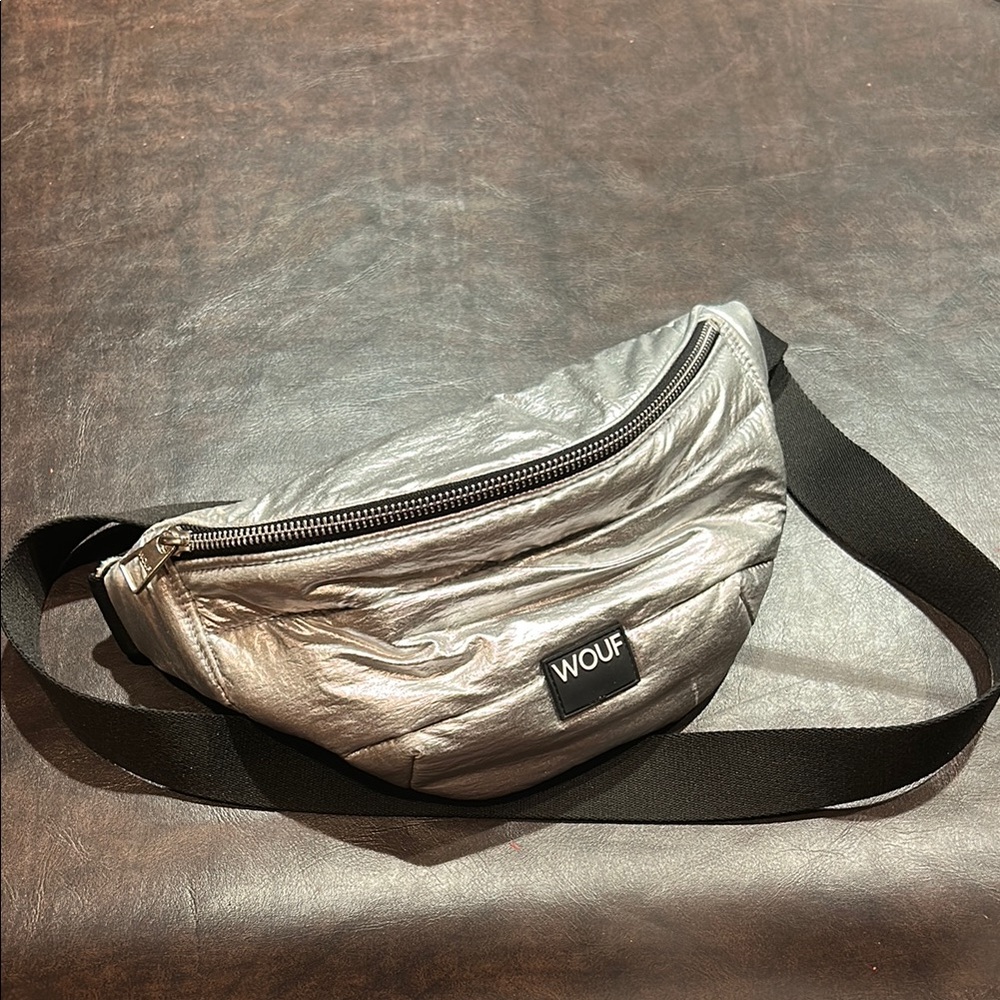 Wouf Glossy Waistbag - Silver - Picture 4 of 6